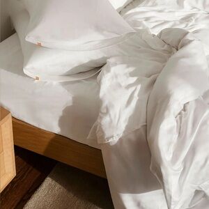 Lunya quintessential bedding set